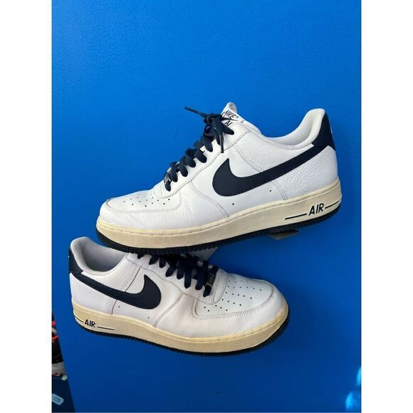 Nike Air Force 1 Sneaker Men Size 11 White Leather Classic Basketball Shoe Low - Picture 1 of 7